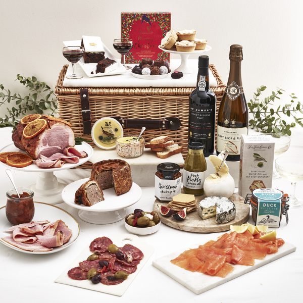 Eleven Pipers Piping Luxury Christmas Hamper