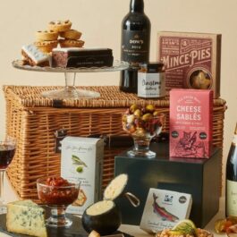 Luxury 20" Wicker Hamper