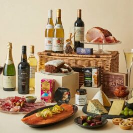 Luxury 24" Wicker Hamper